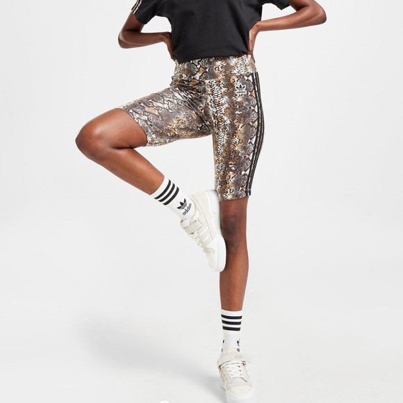 ⚡️✅✅ADIDAS SHORT LEGGINGS Python Print - Picture 2 of 13